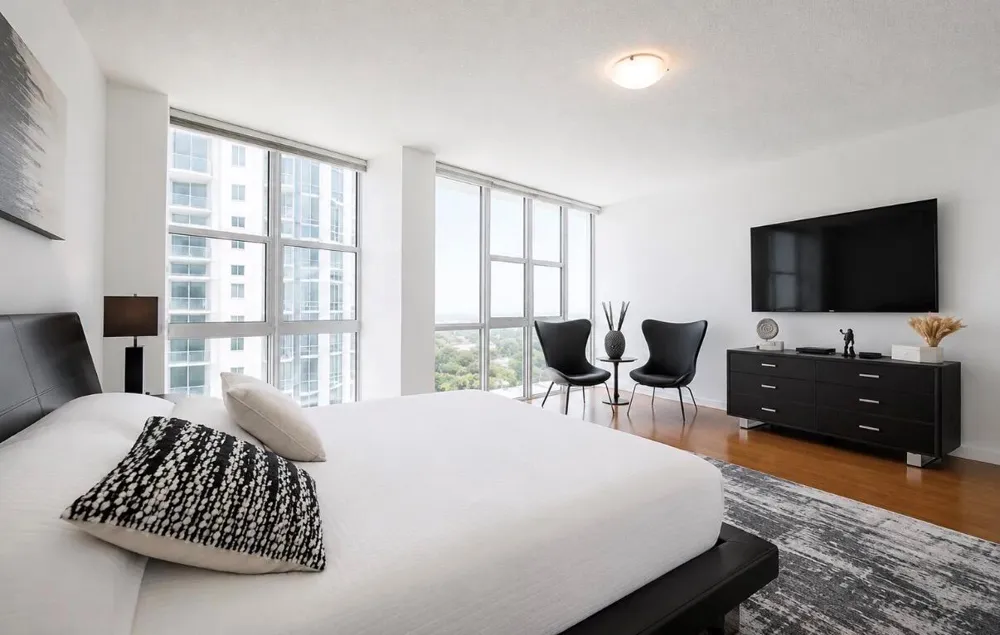 111 SE 8th Avenue #1402 Fort Lauderdale, FL 33301