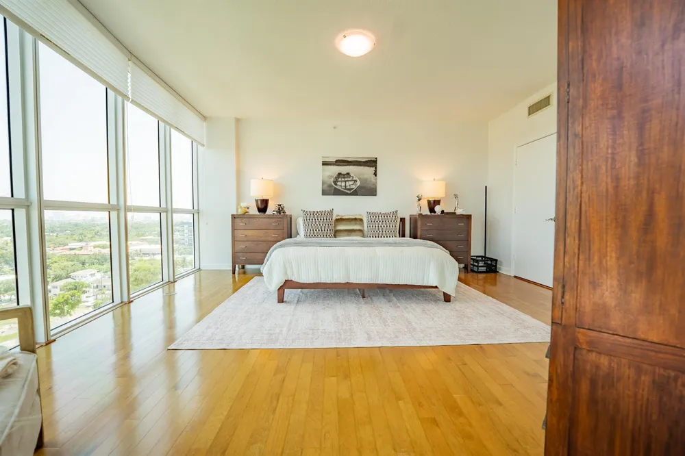 111 SE 8th Avenue #1402 Fort Lauderdale, FL 33301