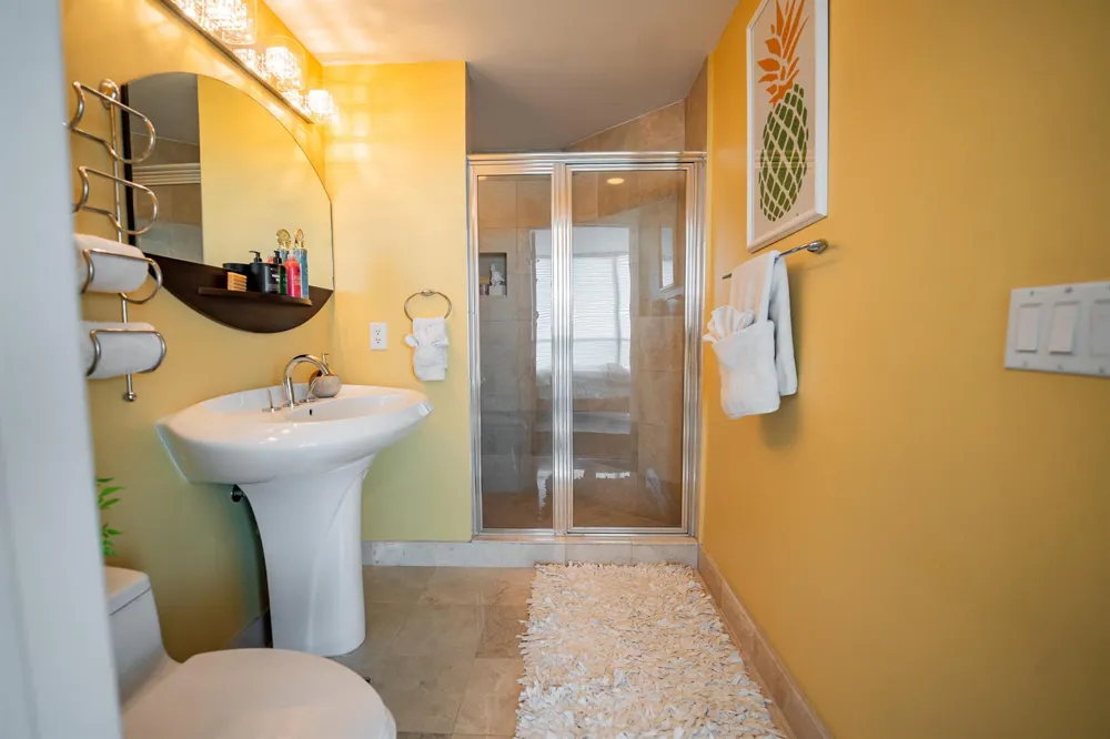 111 SE 8th Avenue #1402 Fort Lauderdale, FL 33301
