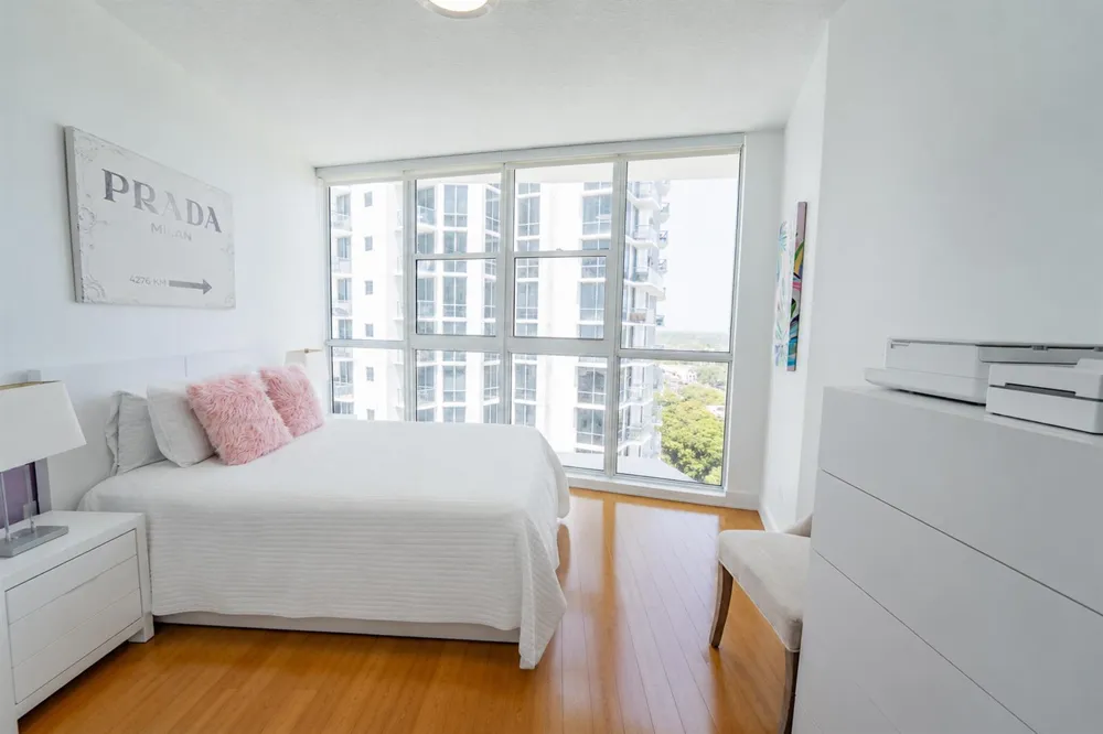 111 SE 8th Avenue #1402 Fort Lauderdale, FL 33301