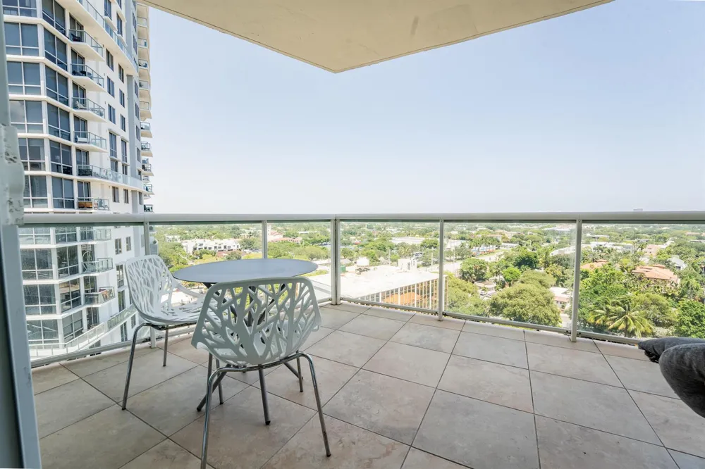 111 SE 8th Avenue #1402 Fort Lauderdale, FL 33301