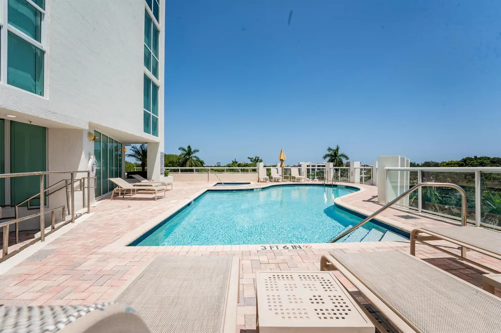 111 SE 8th Avenue #1402 Fort Lauderdale, FL 33301
