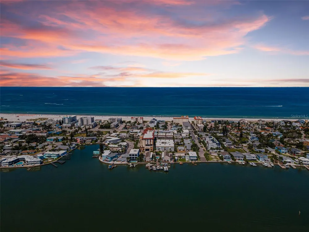 673 BAY ESPLANADE #109 Clearwater, FL 33767