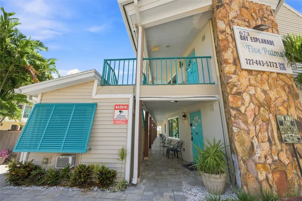 673 BAY ESPLANADE #109 Clearwater, FL 33767