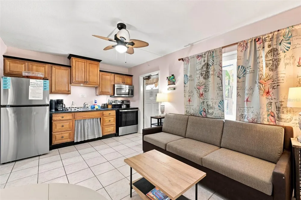 673 BAY ESPLANADE #109 Clearwater, FL 33767