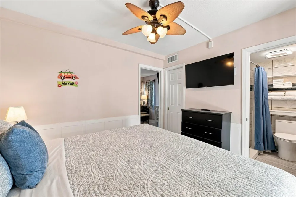673 BAY ESPLANADE #109 Clearwater, FL 33767