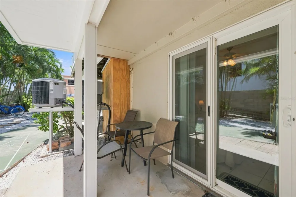 673 BAY ESPLANADE #109 Clearwater, FL 33767