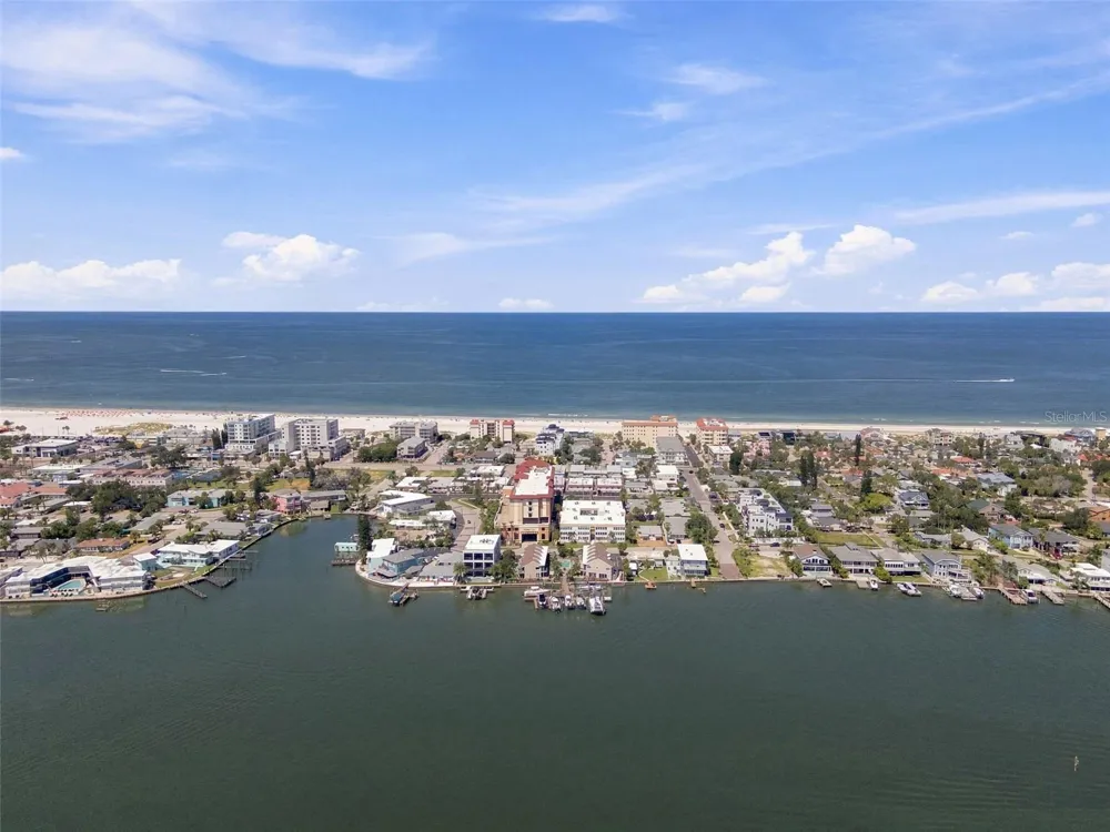 673 BAY ESPLANADE #109 Clearwater, FL 33767