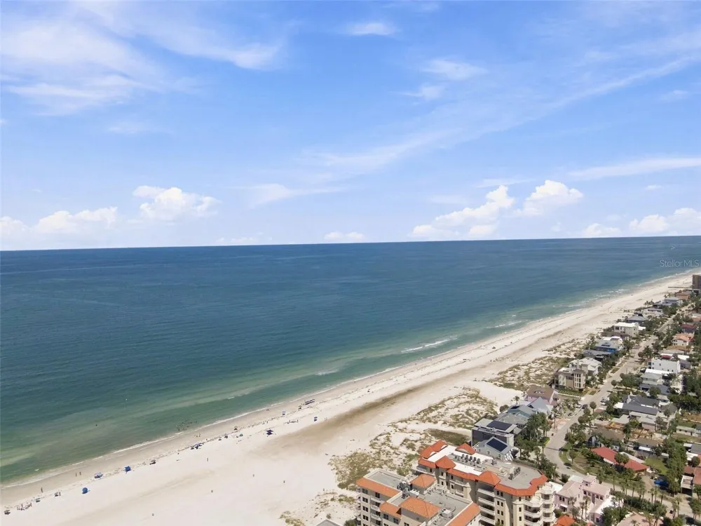 673 BAY ESPLANADE #109 Clearwater, FL 33767