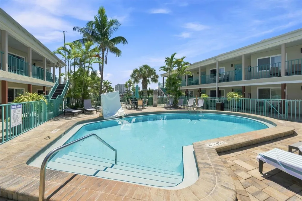 673 BAY ESPLANADE #109 Clearwater, FL 33767