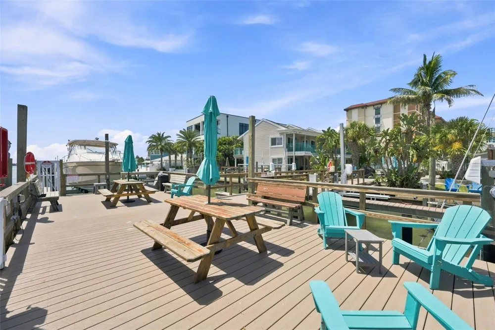 673 BAY ESPLANADE #109 Clearwater, FL 33767