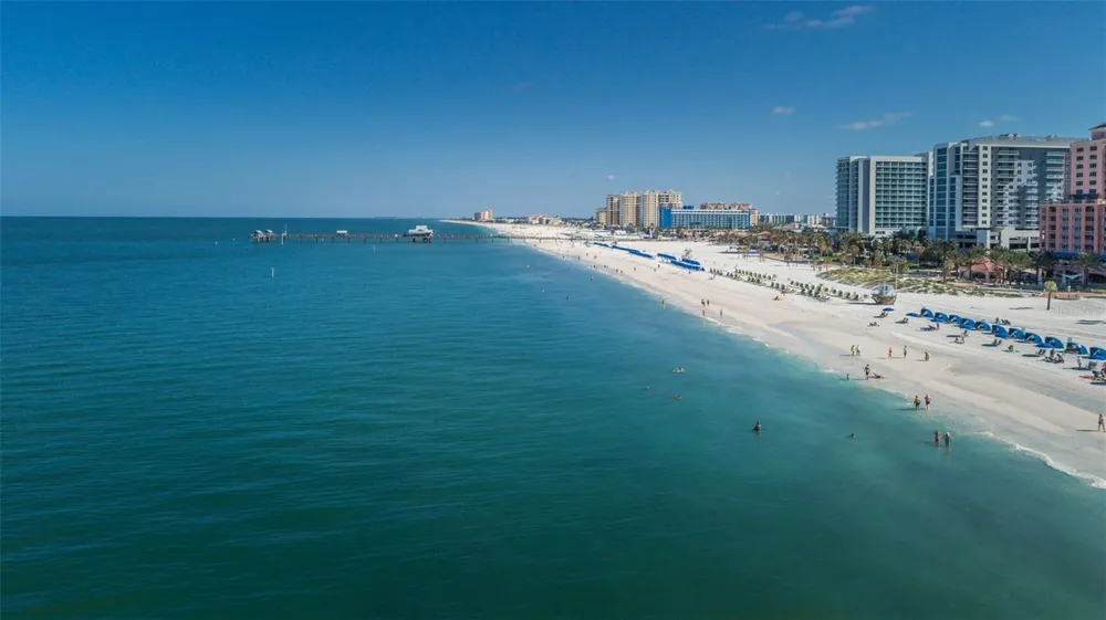673 BAY ESPLANADE #109 Clearwater, FL 33767