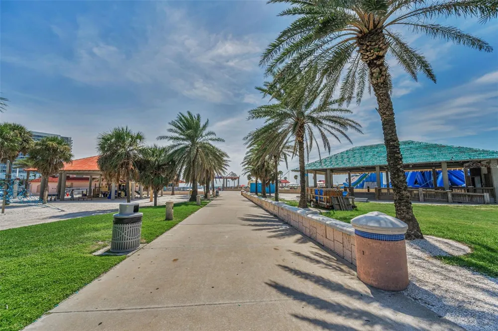 673 BAY ESPLANADE #109 Clearwater, FL 33767