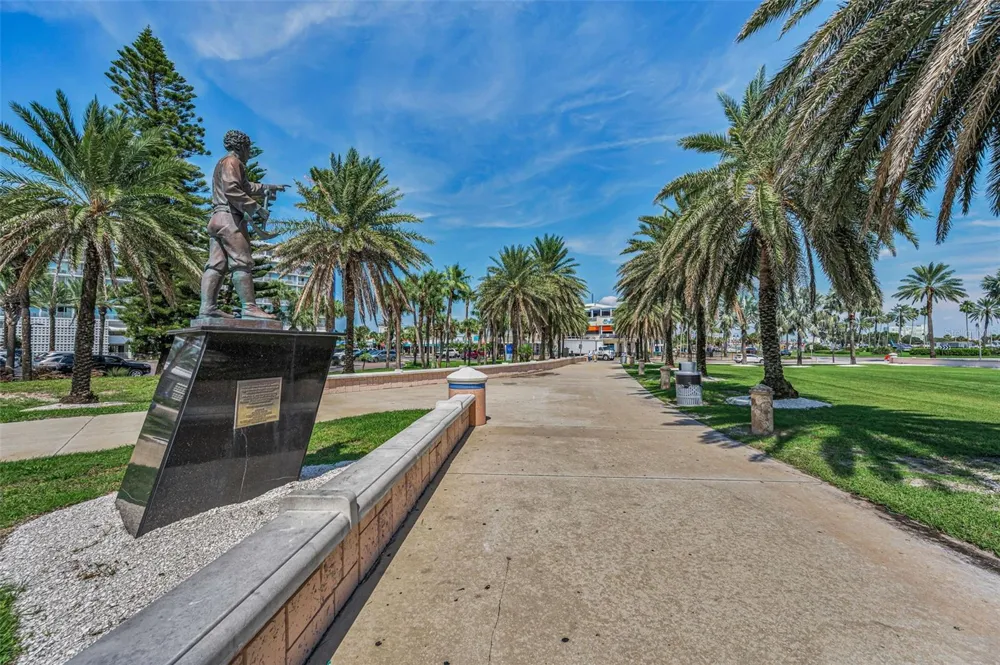 673 BAY ESPLANADE #109 Clearwater, FL 33767