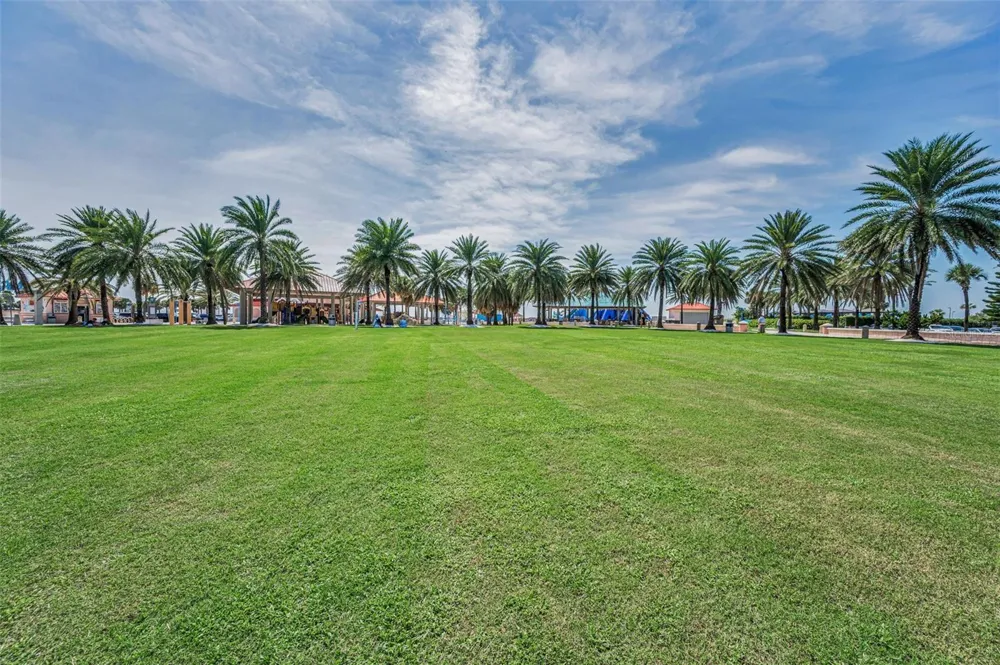 673 BAY ESPLANADE #109 Clearwater, FL 33767