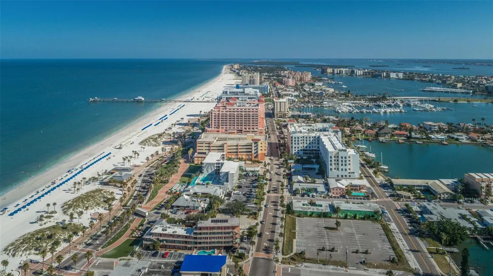 673 BAY ESPLANADE #109 Clearwater, FL 33767