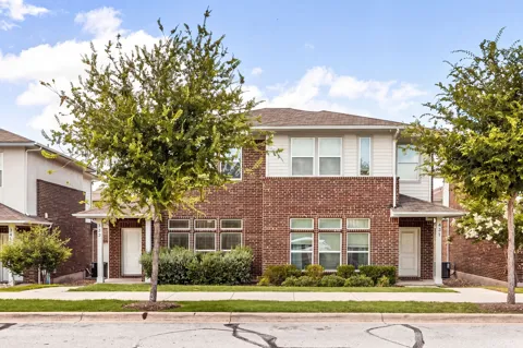 605 W South Street #332