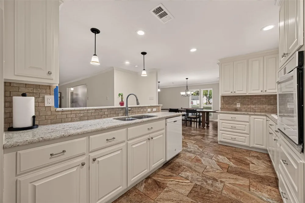 1209 Sunset Drive Dickinson, TX 77539