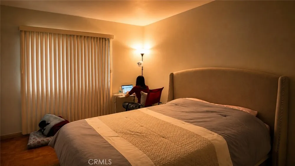 5349 Newcastle #34 Encino, CA 91316