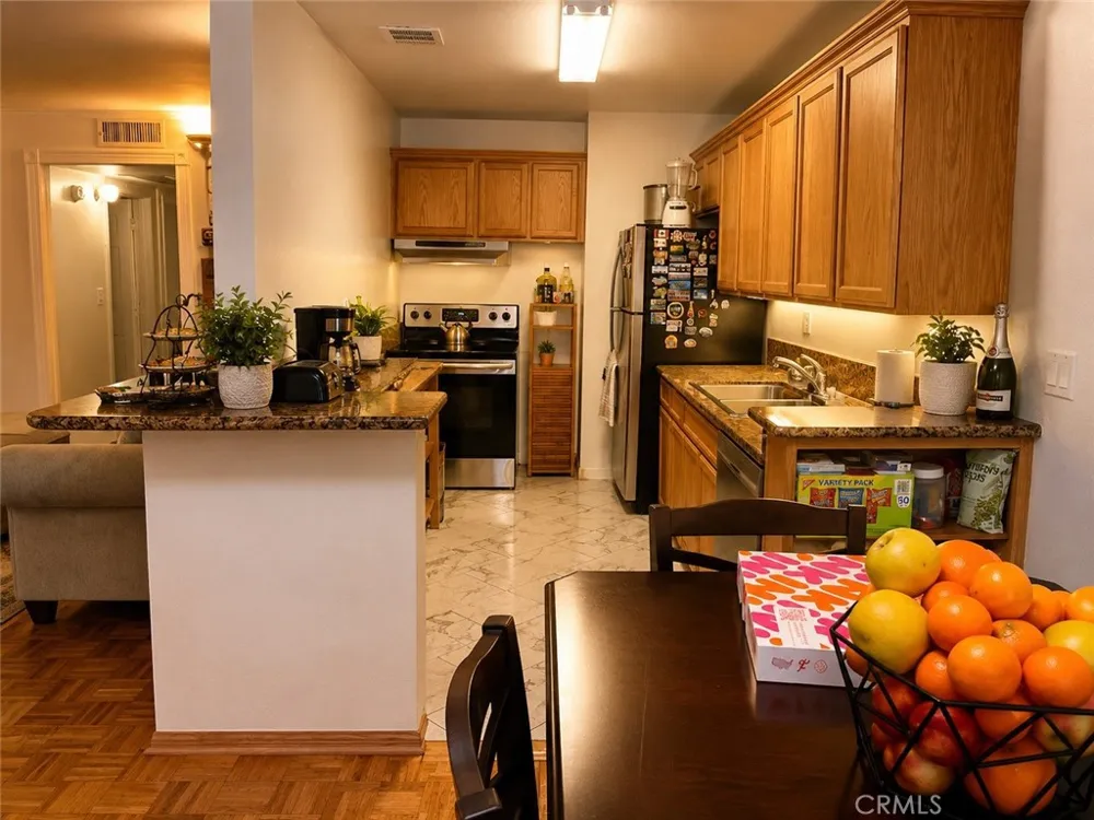 5349 Newcastle #34 Encino, CA 91316