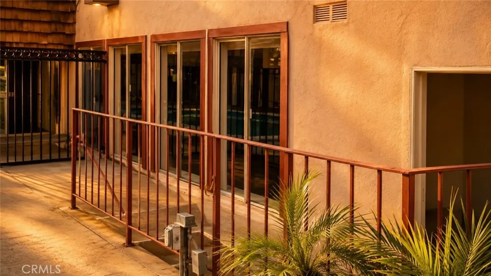 5349 Newcastle #34 Encino, CA 91316