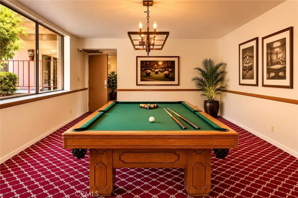 5349 Newcastle #34 Encino, CA 91316