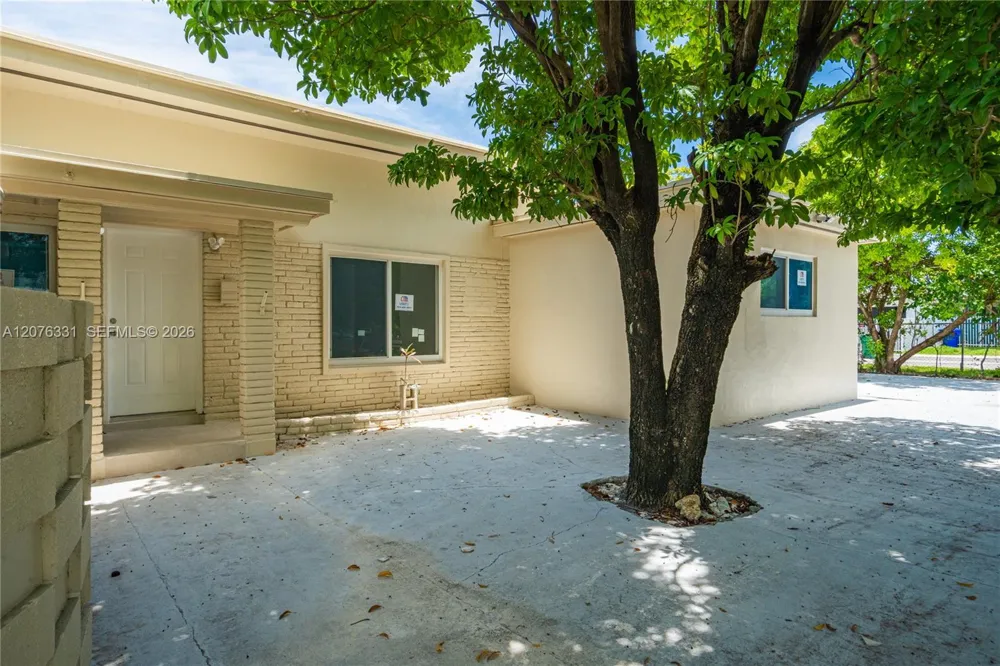 1701 NW 19th Ave #1701 Miami, FL 33125