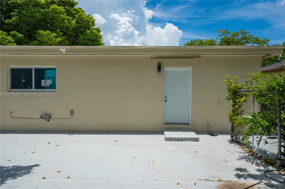 1701 NW 19th Ave #1701 Miami, FL 33125