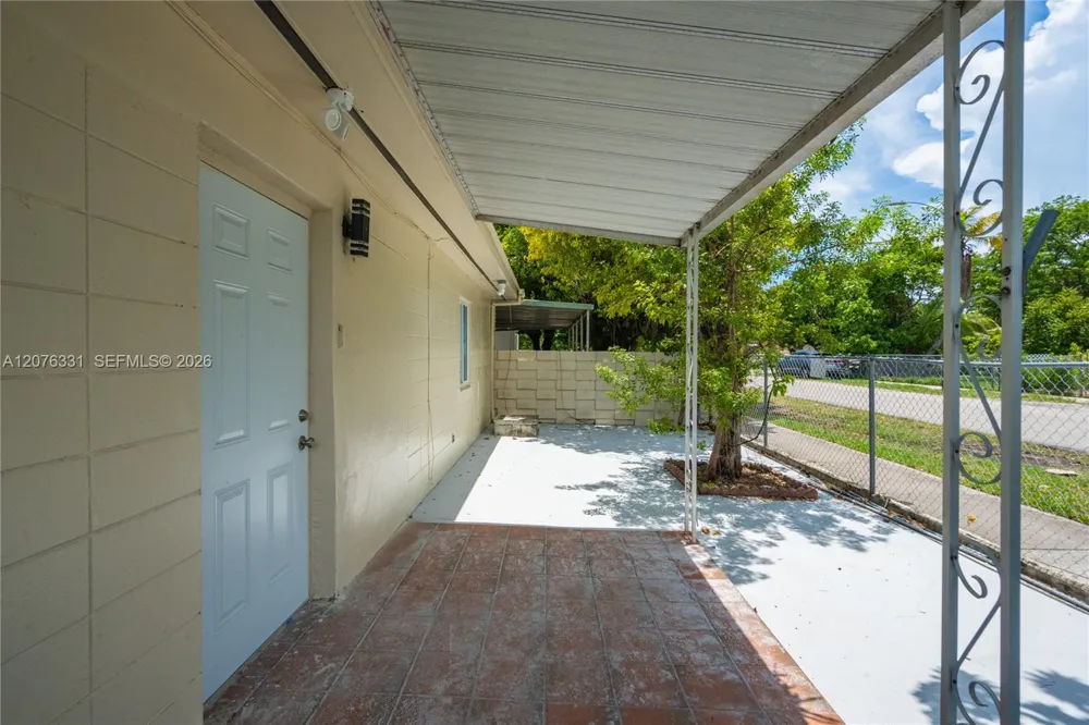 1701 NW 19th Ave #1701 Miami, FL 33125