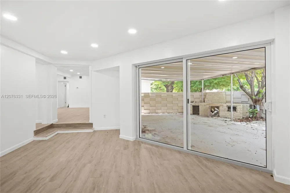 1701 NW 19th Ave #1701 Miami, FL 33125
