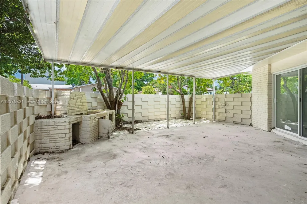 1701 NW 19th Ave #1701 Miami, FL 33125