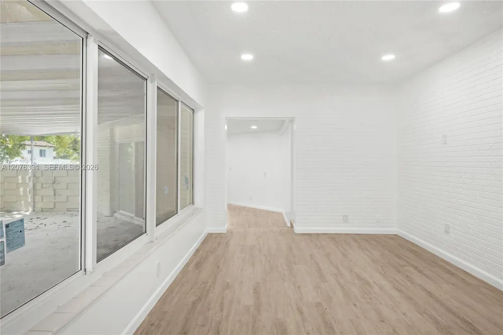 1701 NW 19th Ave #1701 Miami, FL 33125