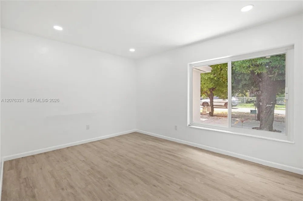 1701 NW 19th Ave #1701 Miami, FL 33125