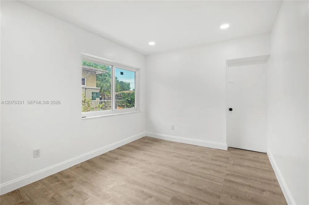 1701 NW 19th Ave #1701 Miami, FL 33125