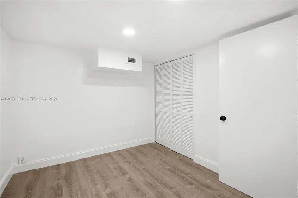 1701 NW 19th Ave #1701 Miami, FL 33125