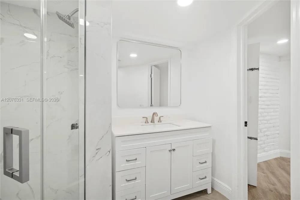 1701 NW 19th Ave #1701 Miami, FL 33125