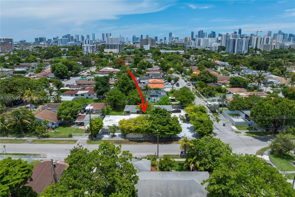 1701 NW 19th Ave #1701 Miami, FL 33125