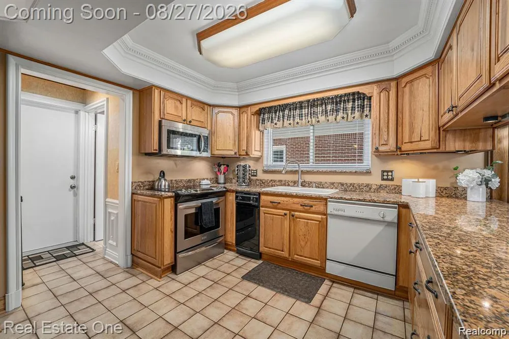 13167 Kozak Drive Sterling Heights City, MI 48312