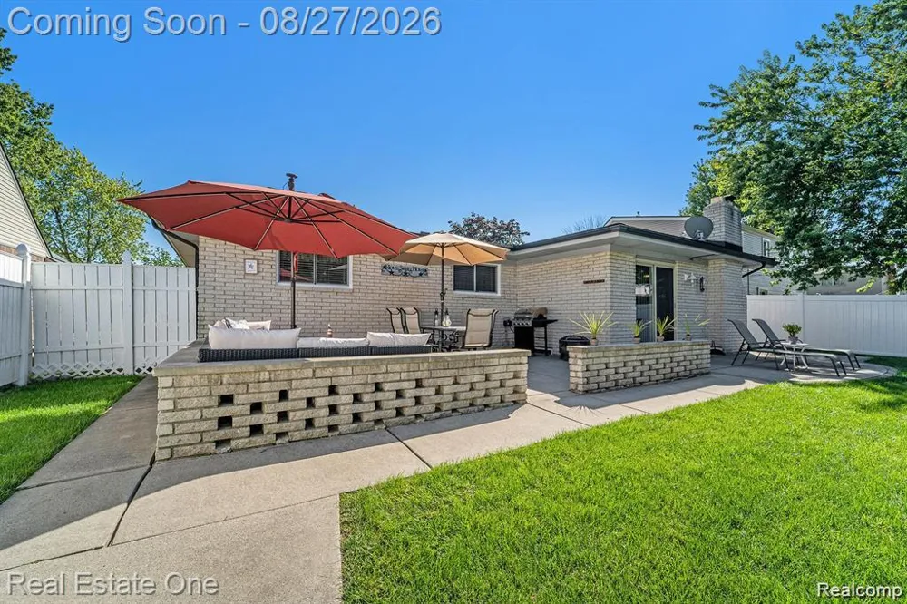 13167 Kozak Drive Sterling Heights City, MI 48312