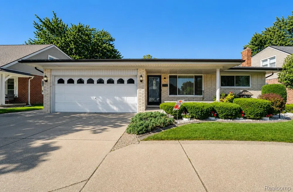 13167 Kozak Drive Sterling Heights City, MI 48312