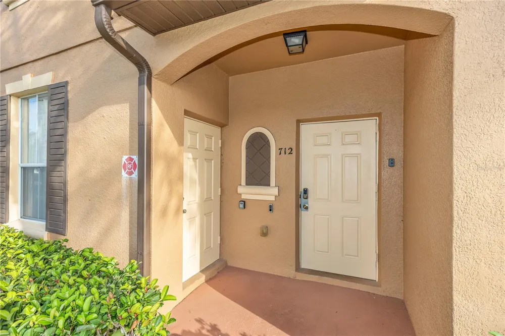 712 CALABRIA AVENUE Davenport, FL 33897
