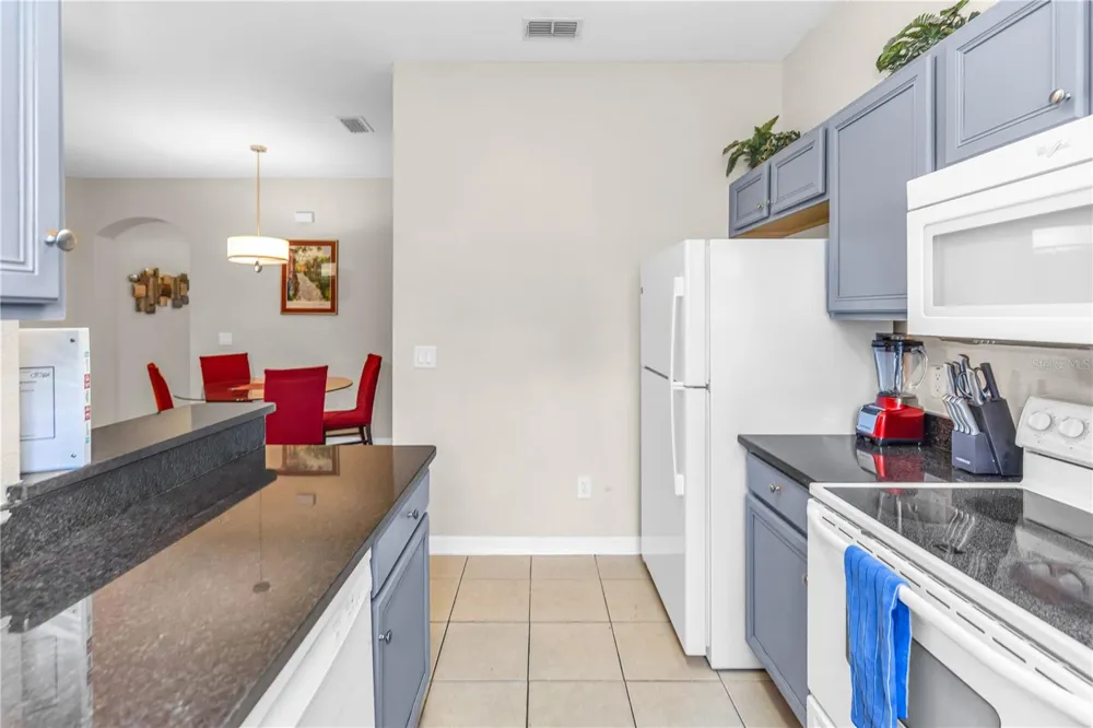 712 CALABRIA AVENUE Davenport, FL 33897