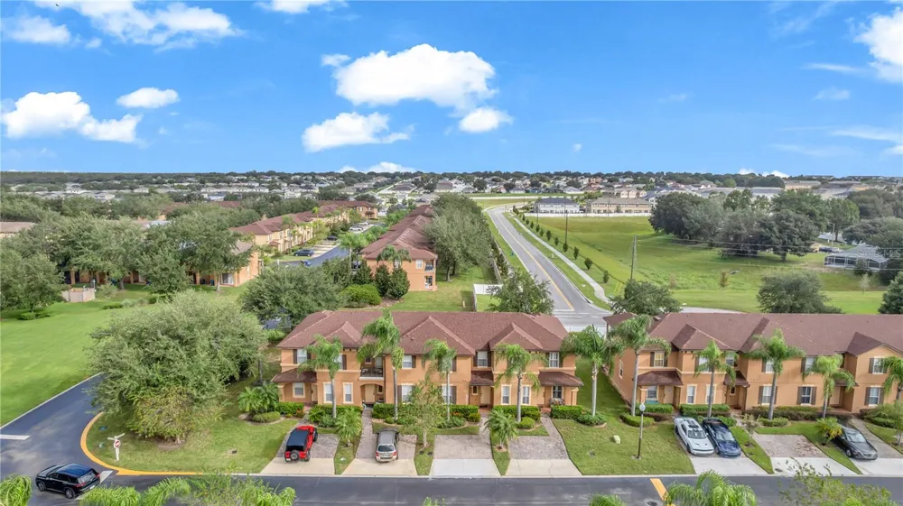 712 CALABRIA AVENUE Davenport, FL 33897