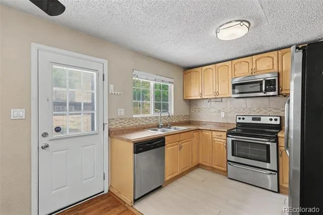 105 Linden Drive Colorado Springs, CO 80911