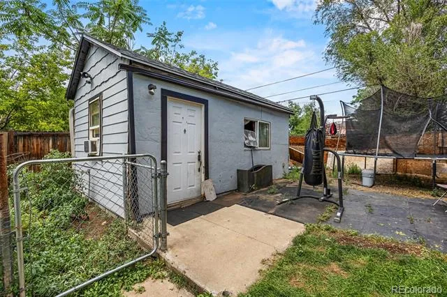 3475 W Dakota Avenue Denver, CO 80219
