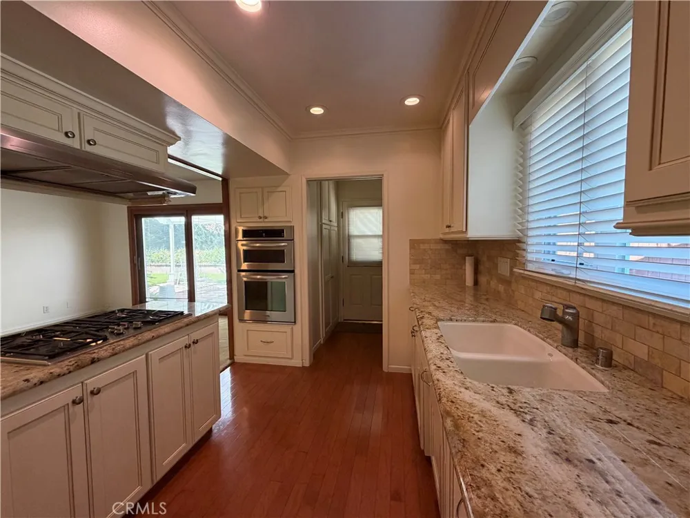 515 W Marbury Covina, CA 91723