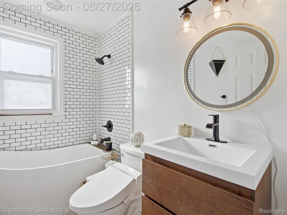 1444 Holland Street Birmingham City, MI 48009