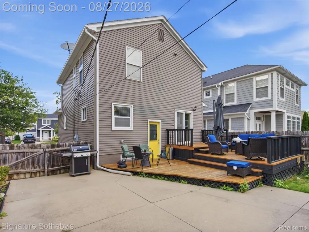 1444 Holland Street Birmingham City, MI 48009