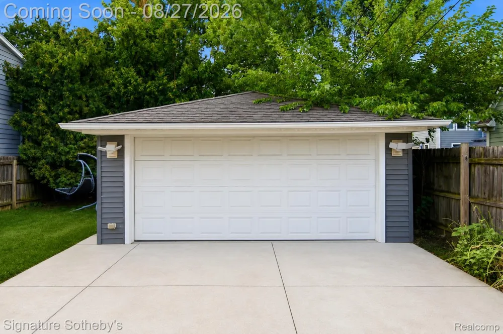 1444 Holland Street Birmingham City, MI 48009
