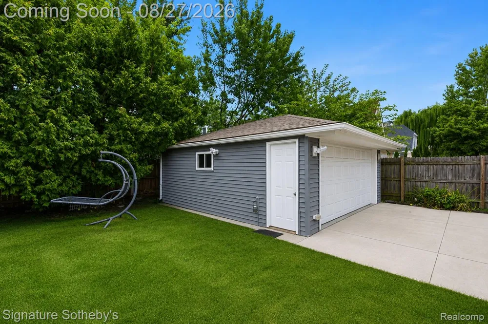 1444 Holland Street Birmingham City, MI 48009